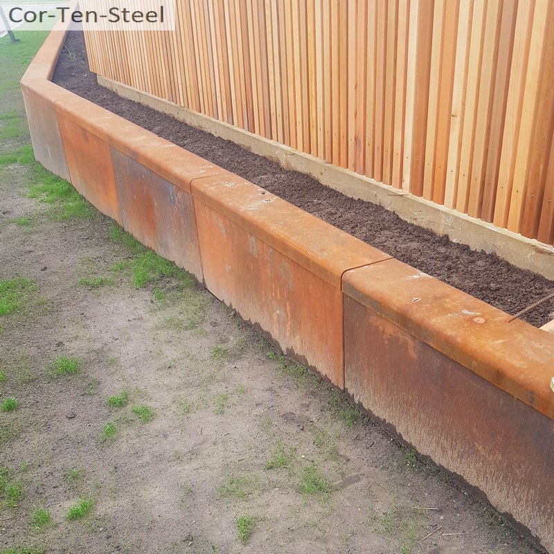 2' tall retaining wall with capping